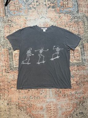 Urban Outfitters grey skeleton skateboarding tee